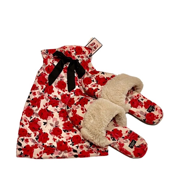 Victoria's Secret Shoes - Victoria Secret Red Rose Design Satin Slippers NWT